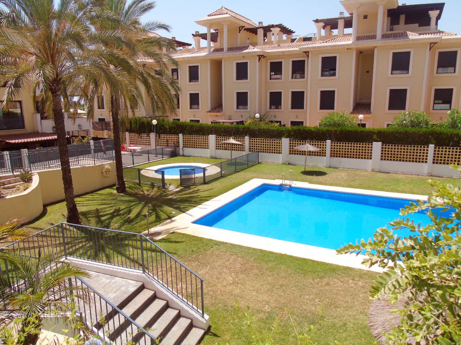 Apartment for holidays in Almayate