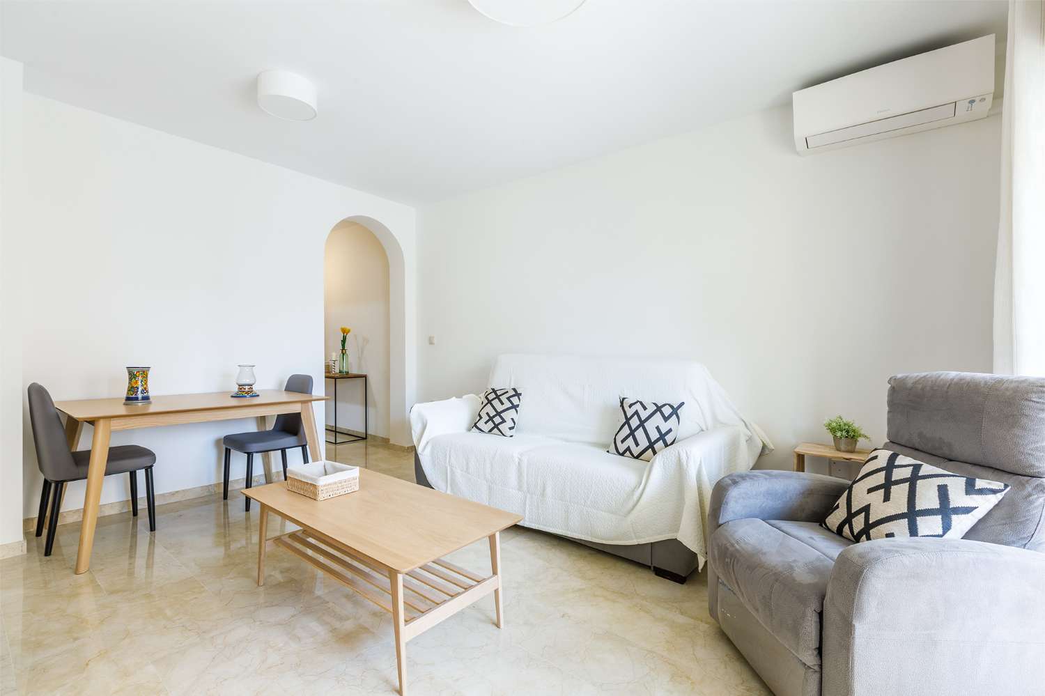 Appartement te huur in Caleta de Vélez