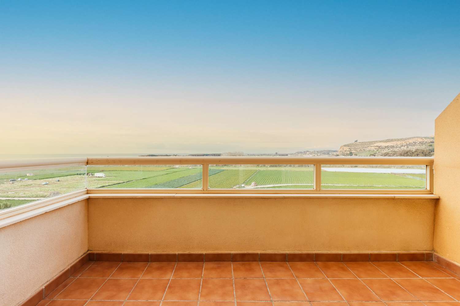 Three bedroom apartment, in residential with pool. Very good views. Available for winter