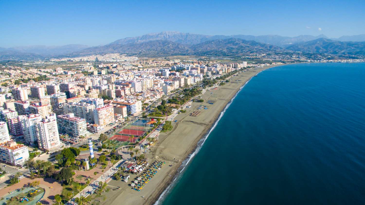 Casas Adosadas de obra nueva en Caleta de Velez