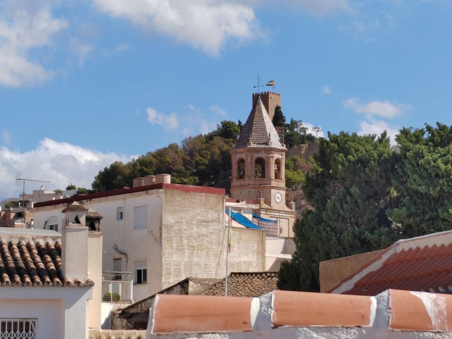 Amplia casa en Vélez-Málaga