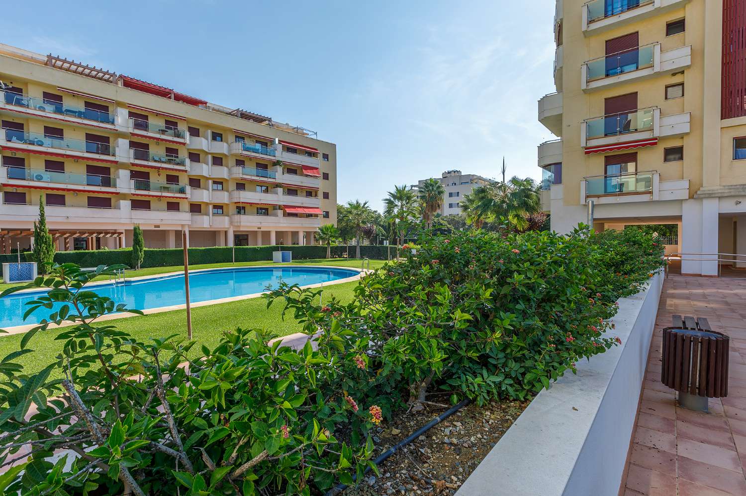 Appartement de deux chambres Torre del Mar nouvelle zone, climatisation et piscine