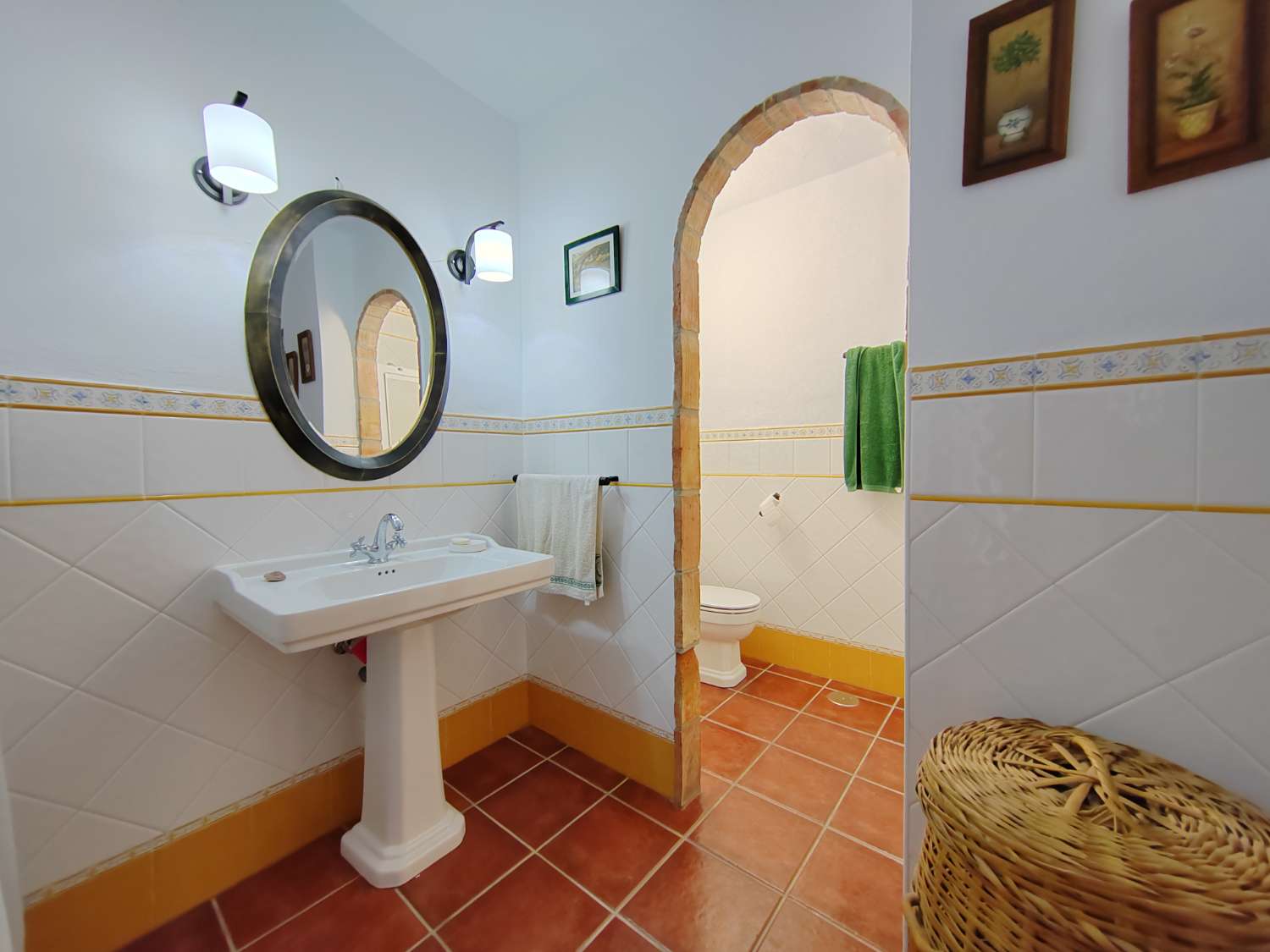 Country Property for sale in Almayate