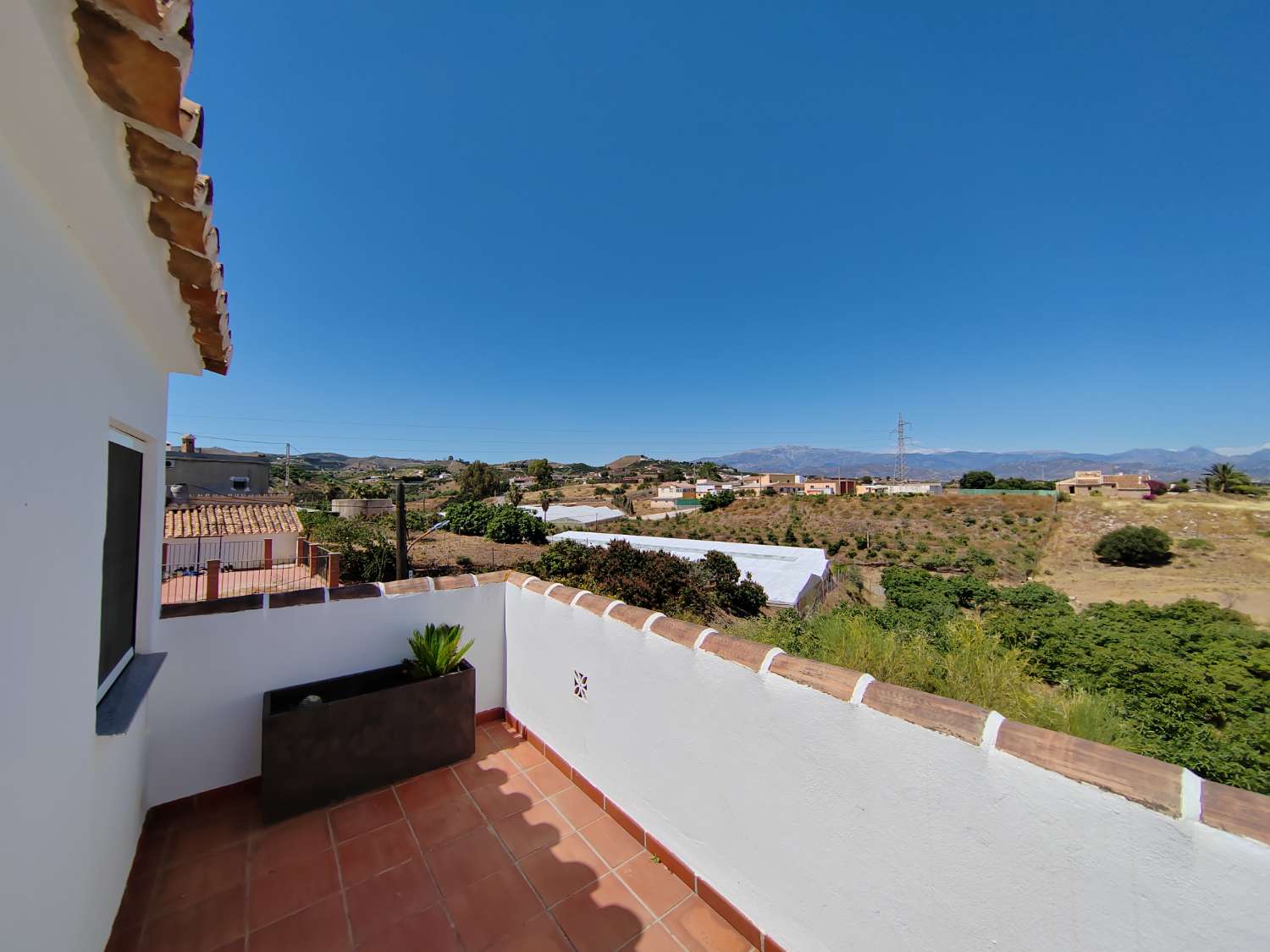 Country Property for sale in Almayate