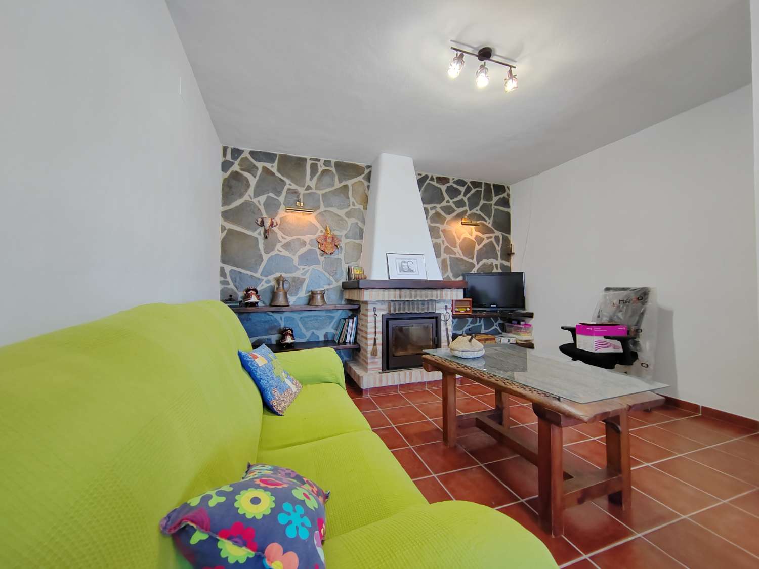 Country Property for sale in Almayate