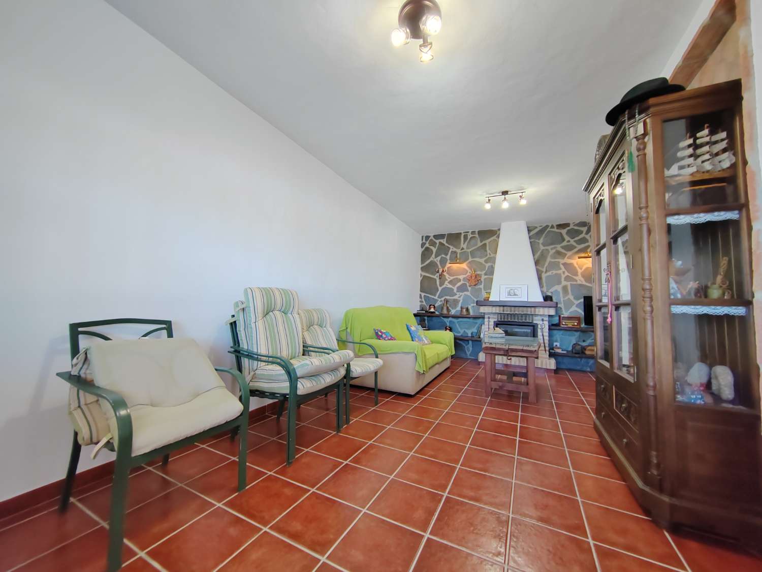 Country Property for sale in Almayate