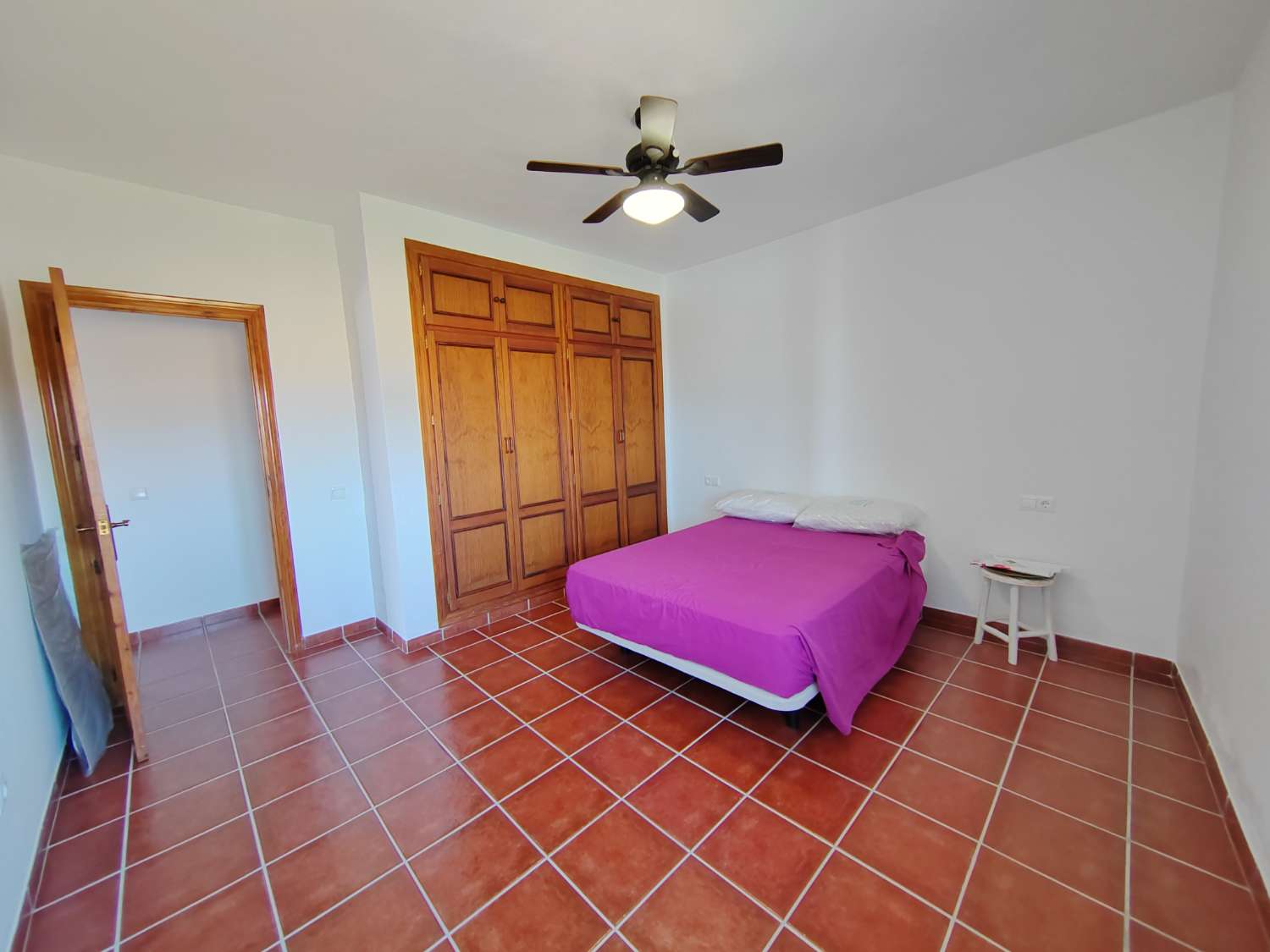 Country Property for sale in Almayate