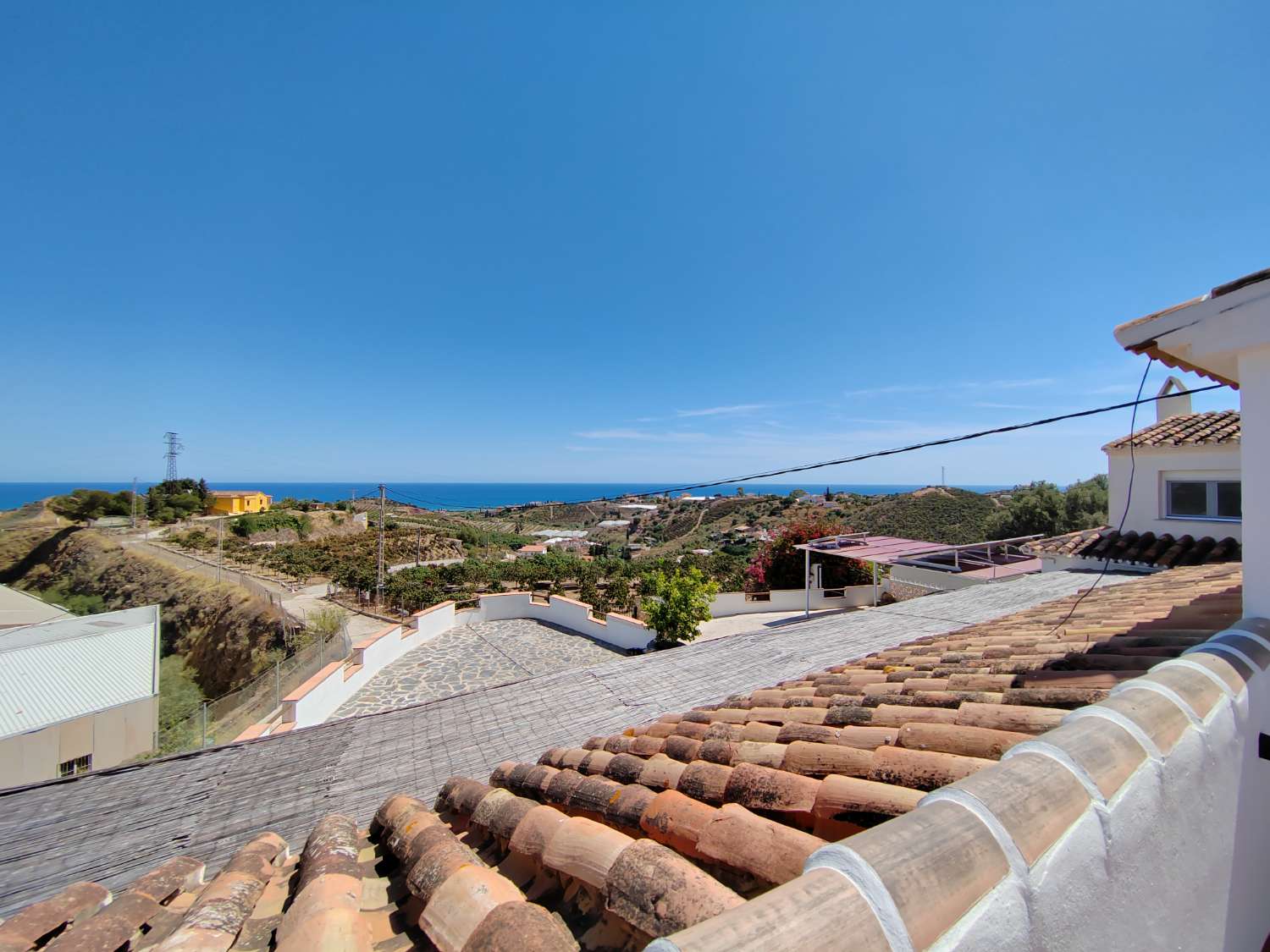 Country Property for sale in Almayate