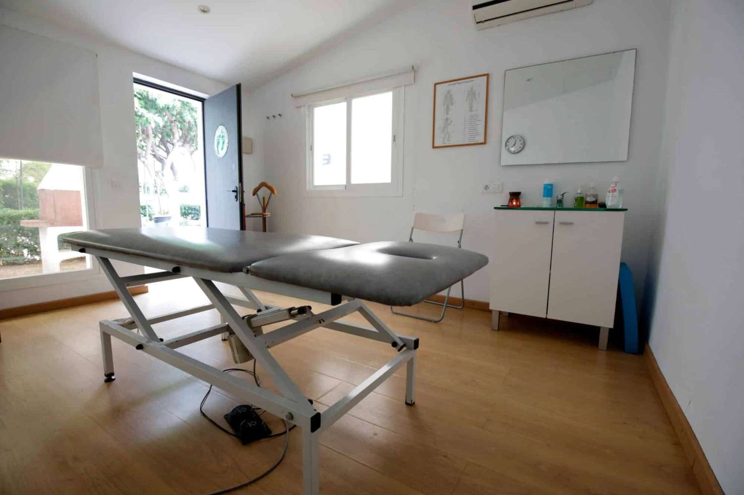 Moderna Casa Prefabricada en Camping Valle Niza