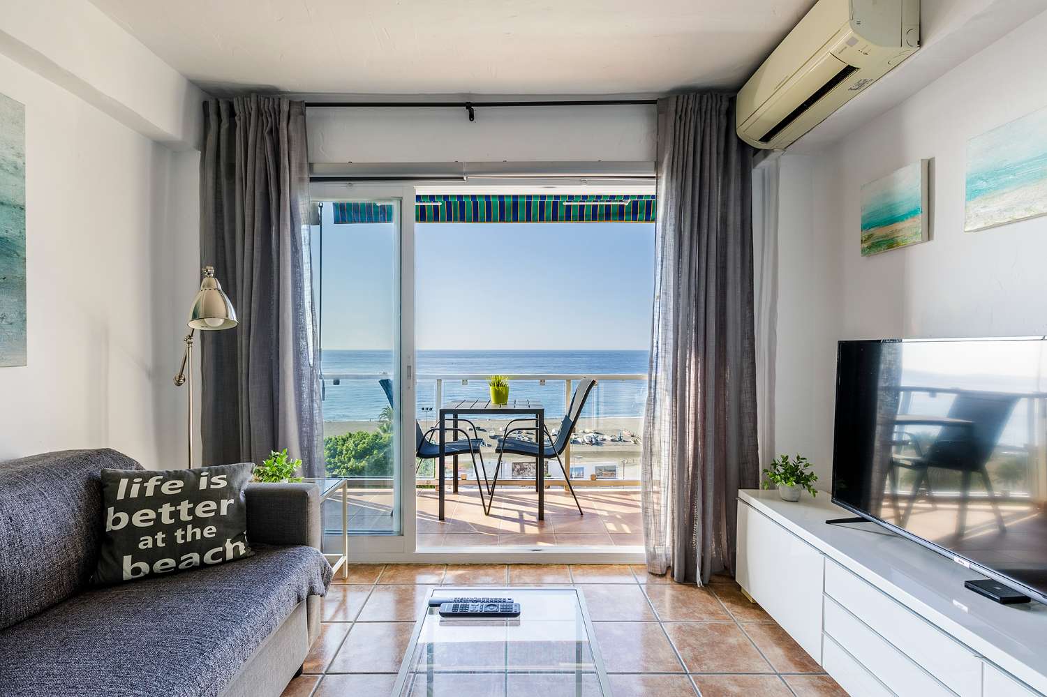Apartamento Frente al Mar con Vistas Panorámicas