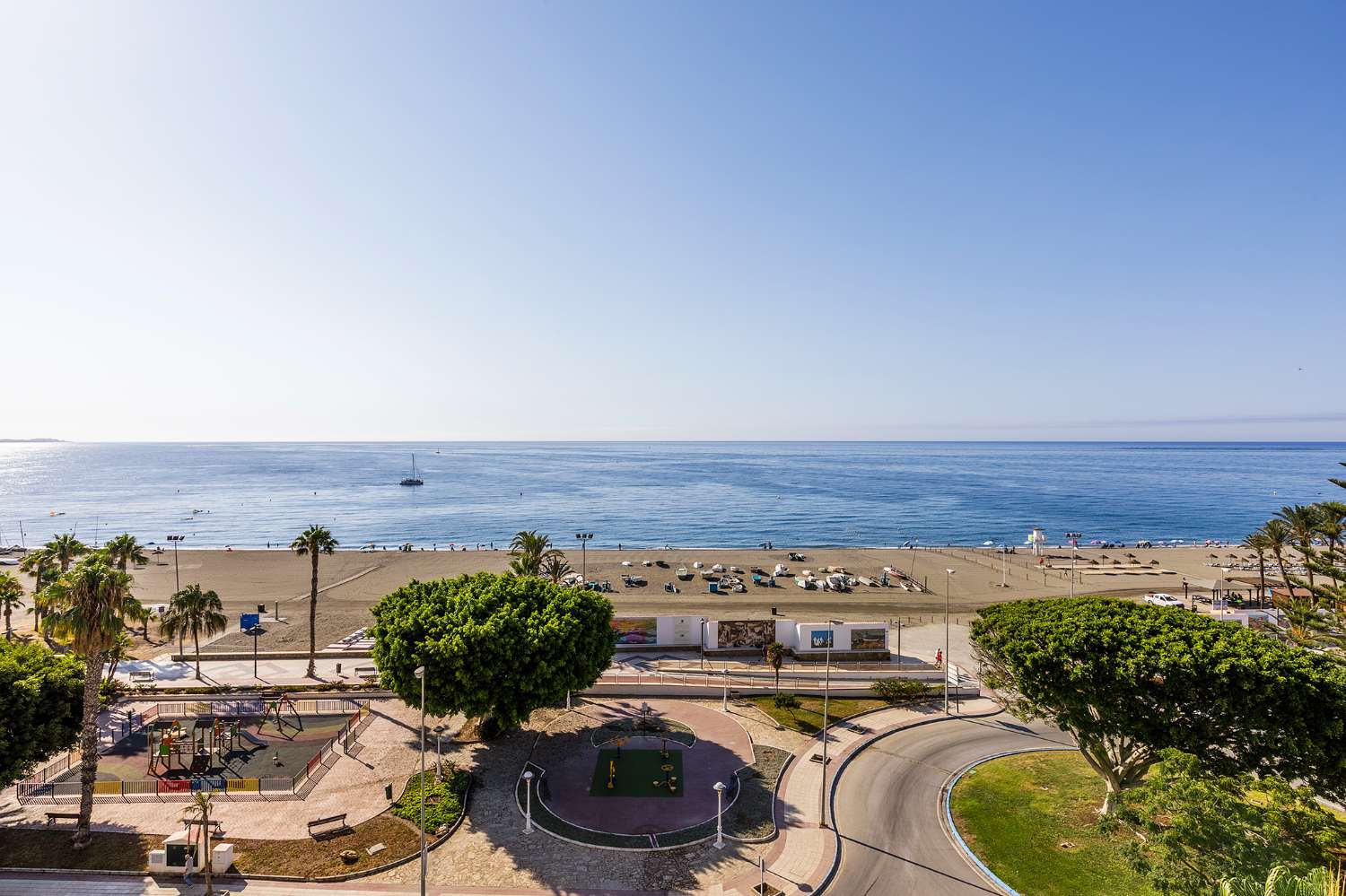 Apartamento Frente al Mar con Vistas Panorámicas