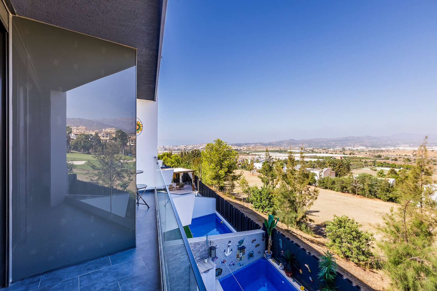 Exclusiva casa adosada de lujo en Baviera Golf, Caleta de Vélez- Vistas al Campo de Golf