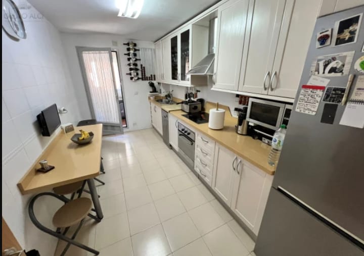 Spacious 3-bedroom home in La Azucarera area, just 7 minutes from the beach