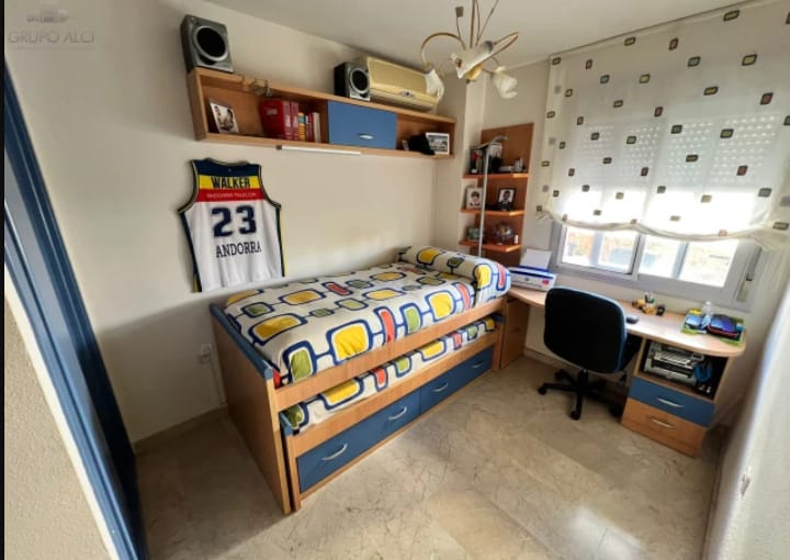 Spacious 3-bedroom home in La Azucarera area, just 7 minutes from the beach