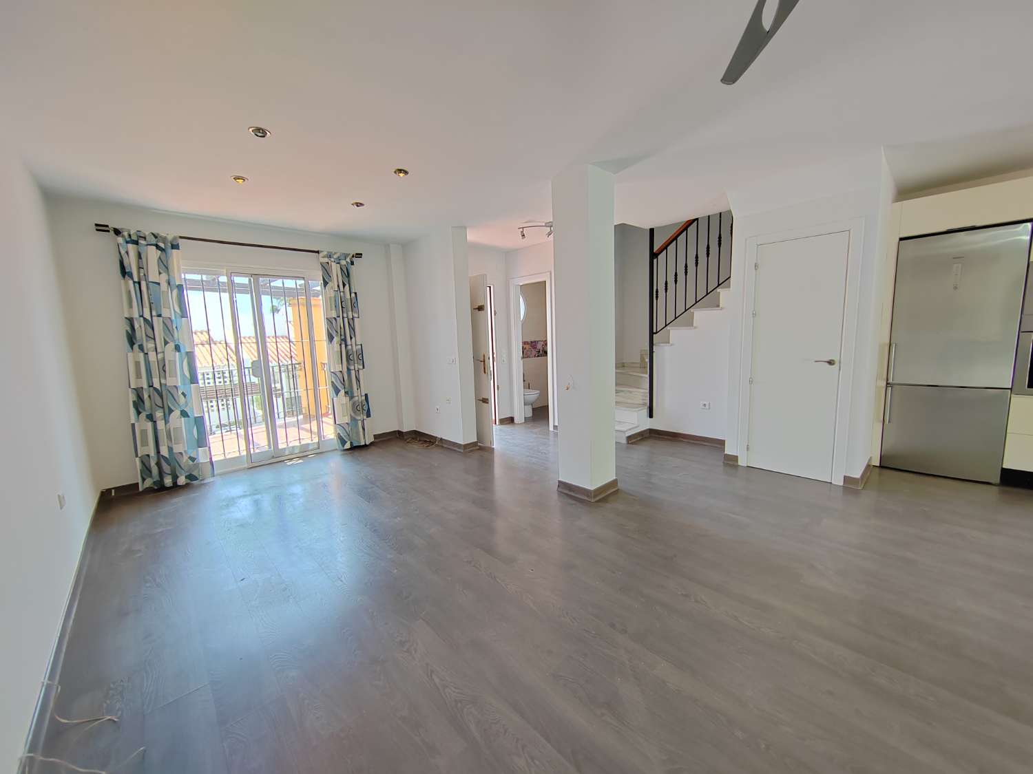 Vivienda en Viña Málaga, Torre del Mar – Vistas Espectaculares y Excelente Ubicación