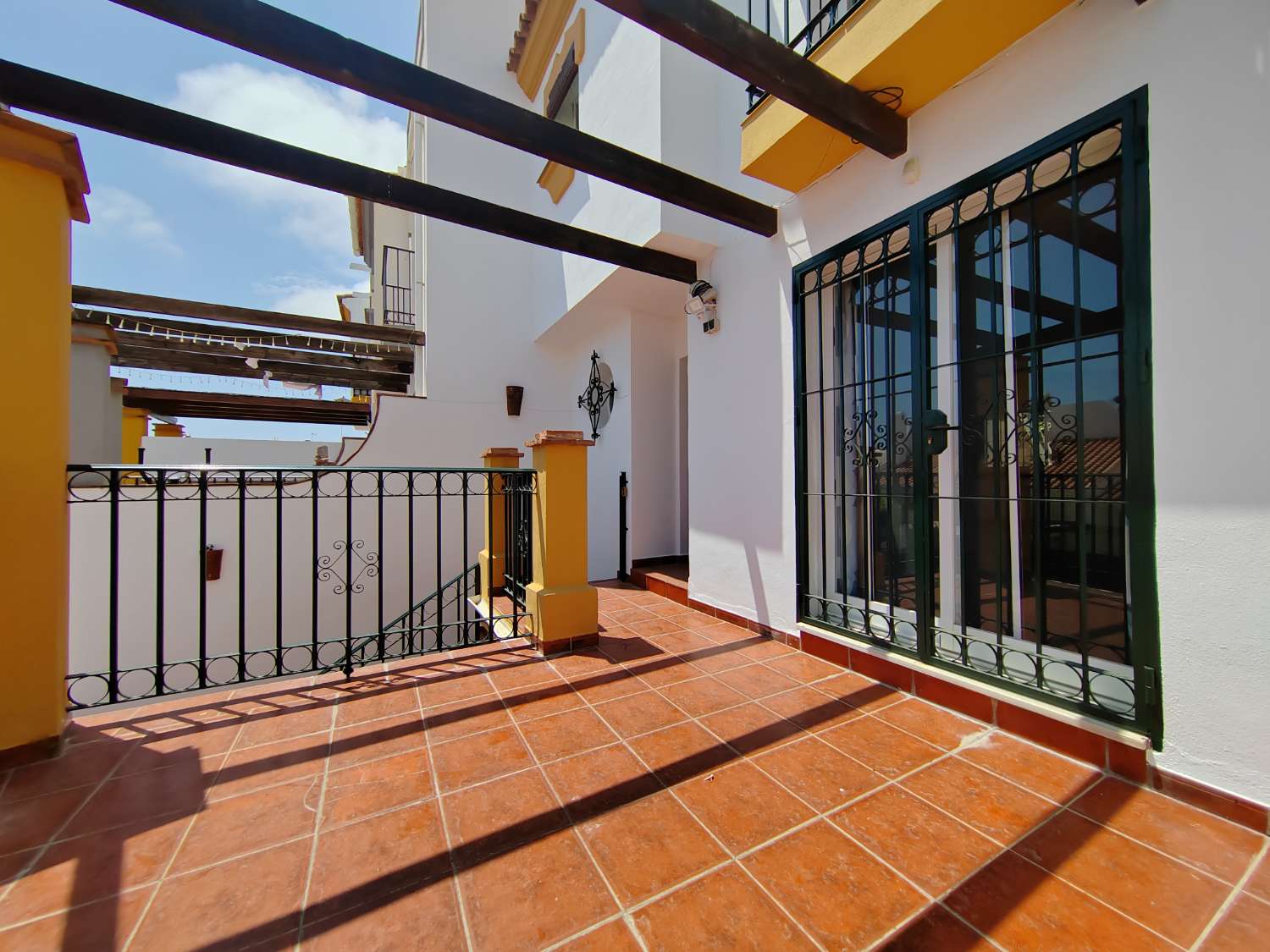 Vivienda en Viña Málaga, Torre del Mar – Vistas Espectaculares y Excelente Ubicación