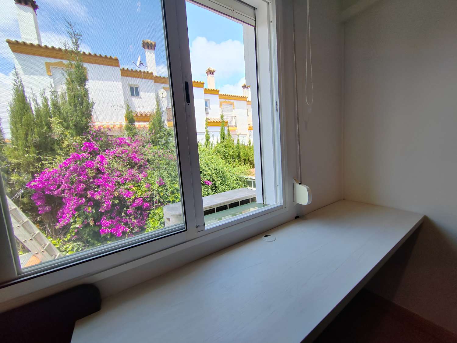 Vivienda en Viña Málaga, Torre del Mar – Vistas Espectaculares y Excelente Ubicación