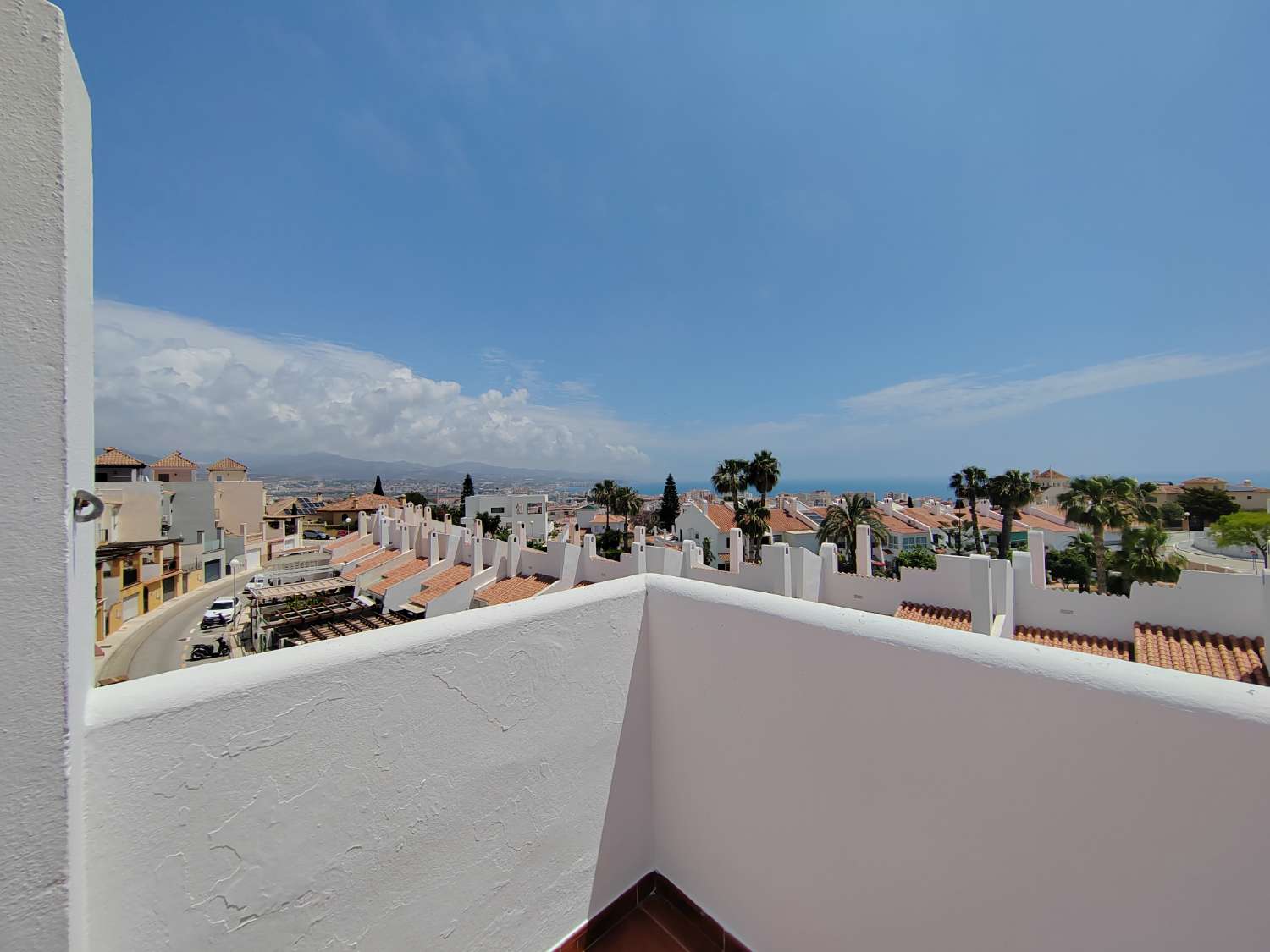 Vivienda en Viña Málaga, Torre del Mar – Vistas Espectaculares y Excelente Ubicación