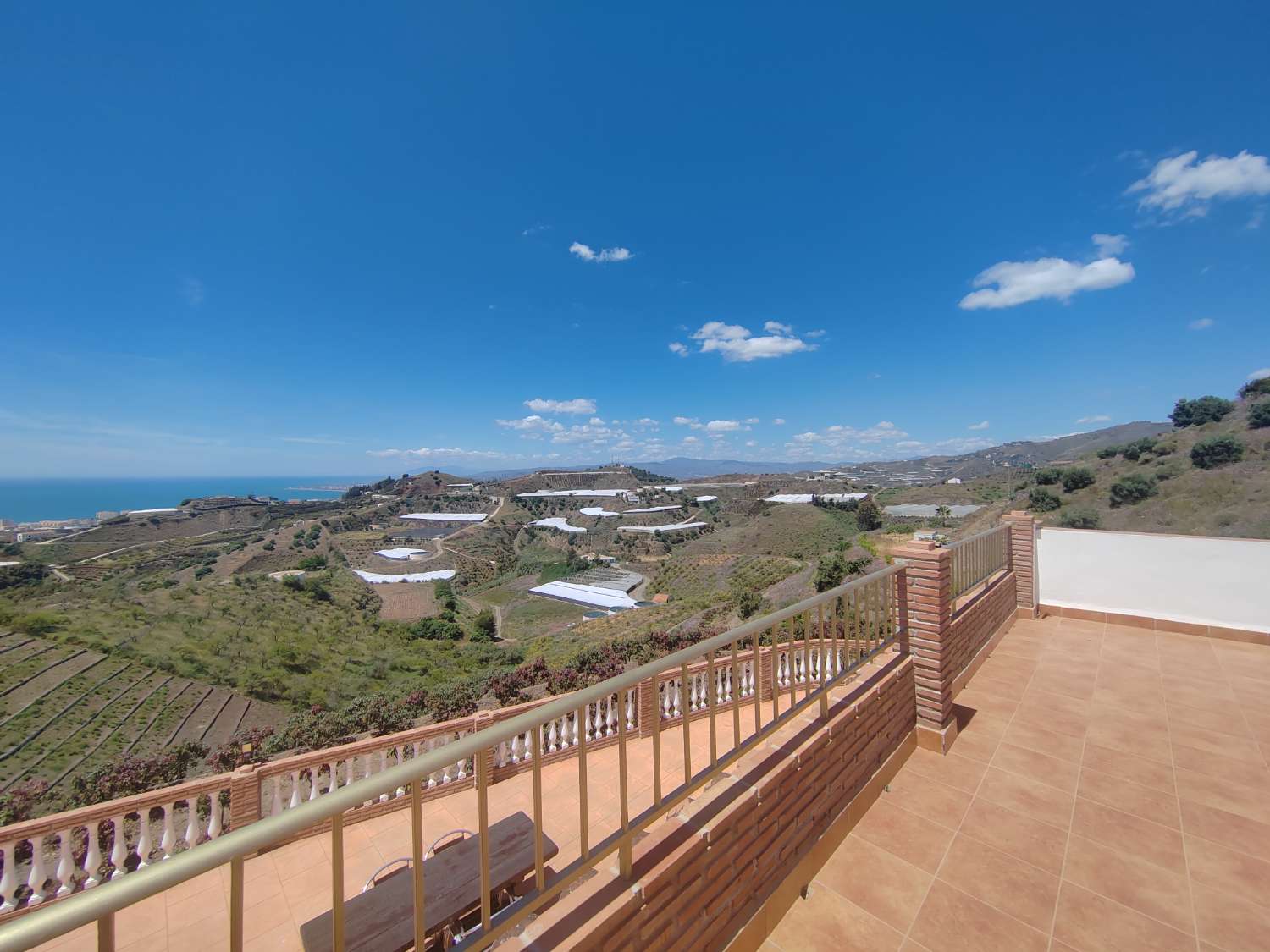 Maison de campagne avec vue sur mer et piscine, à 10 min de la plage