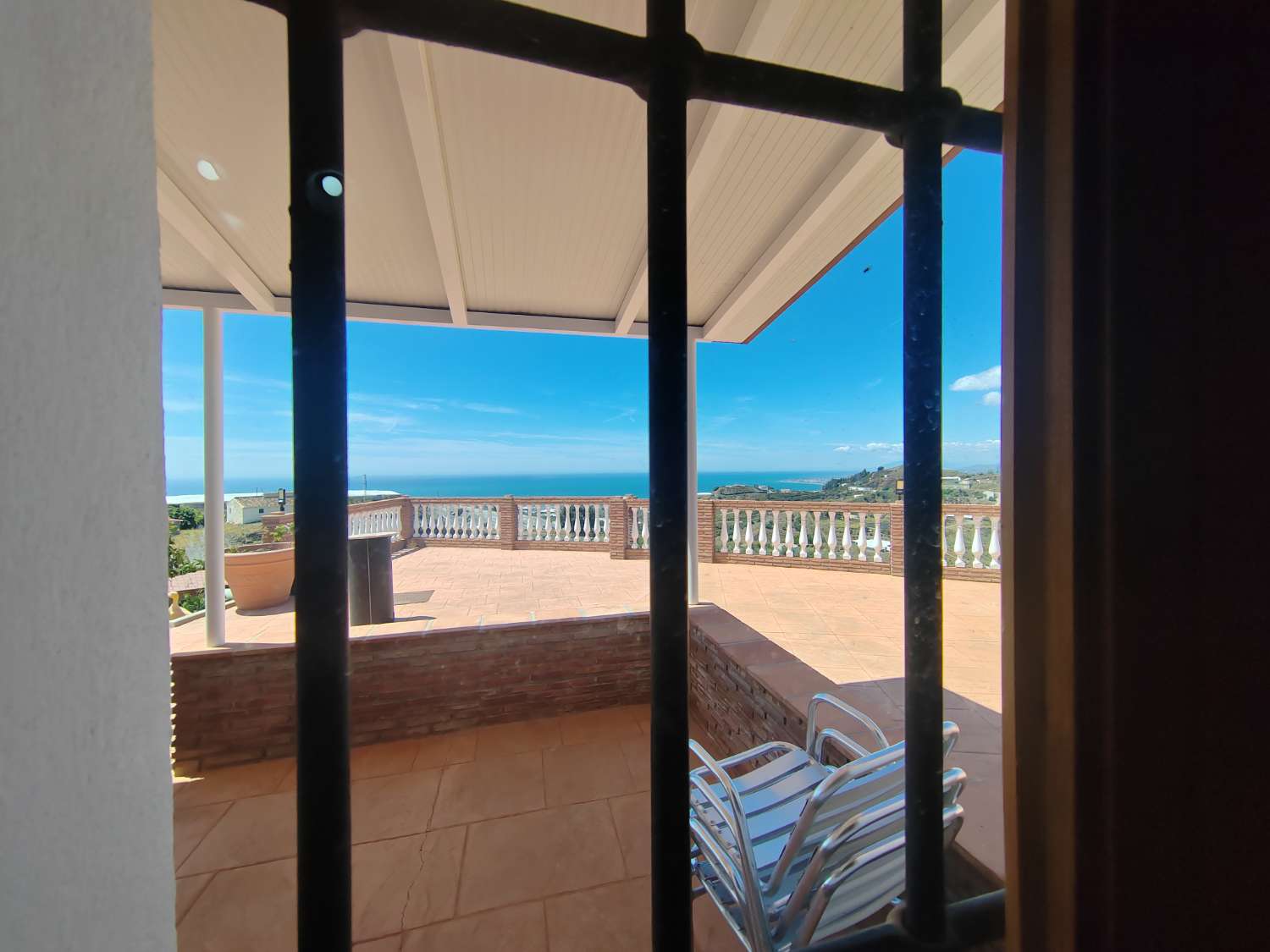 Maison de campagne avec vue sur mer et piscine, à 10 min de la plage