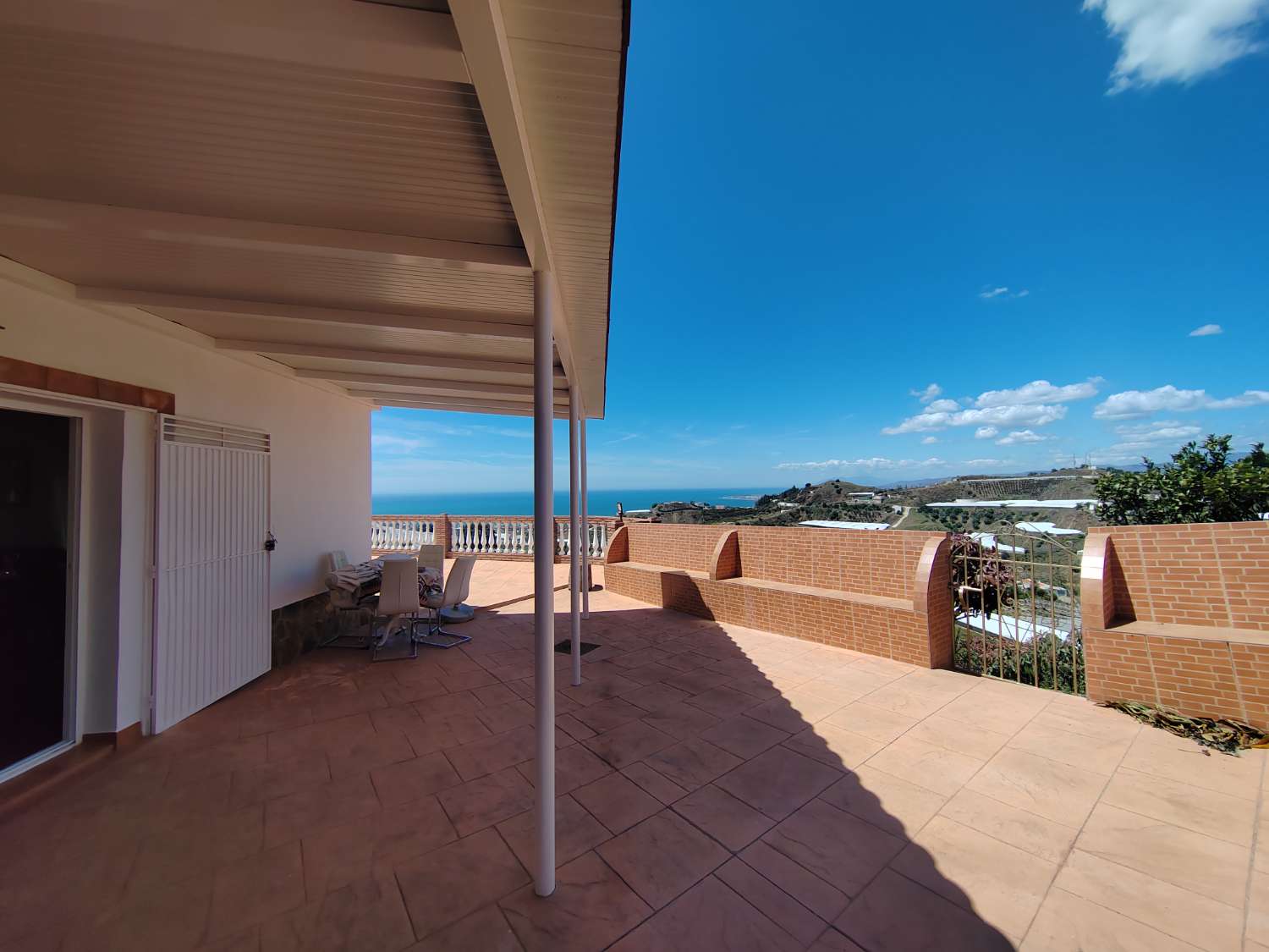 Maison de campagne avec vue sur mer et piscine, à 10 min de la plage