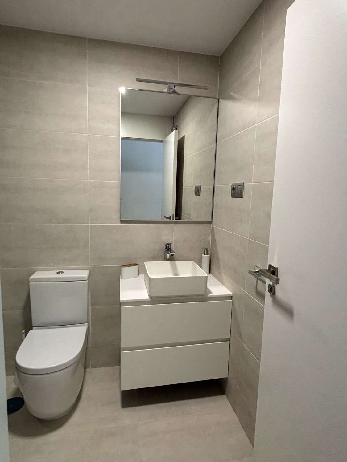 Ático con licencia turística en la urbanización más exclusiva de Caleta de Vélez