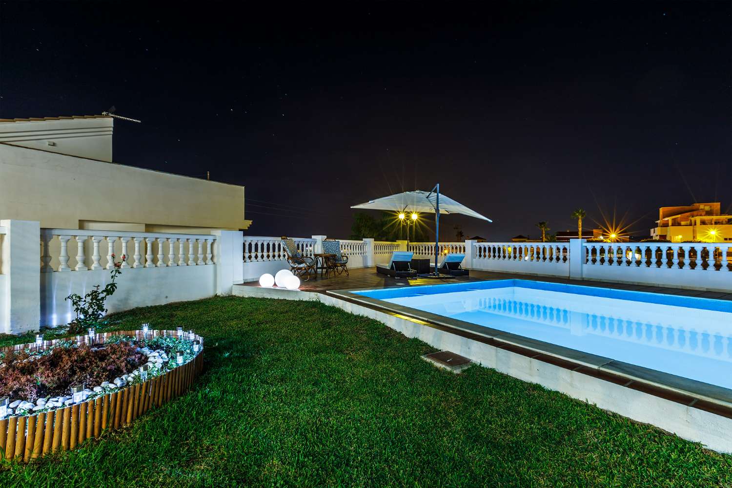 Villa independiente con vistas al mar y licencia turística