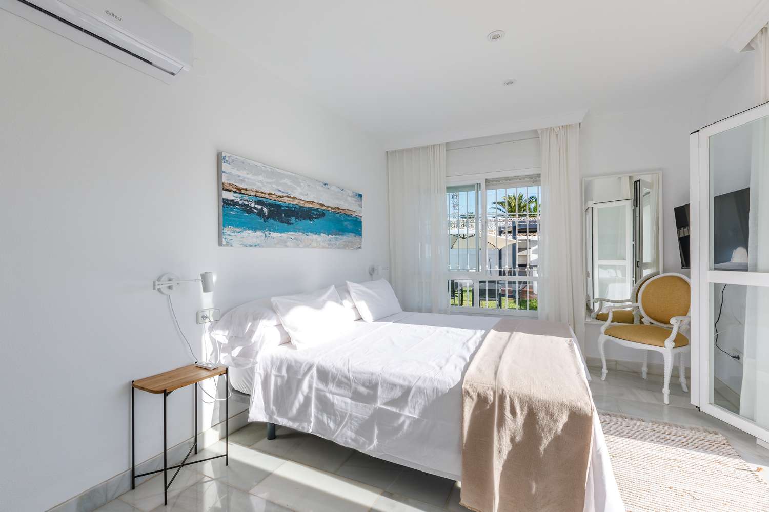 Villa independiente con vistas al mar y licencia turística