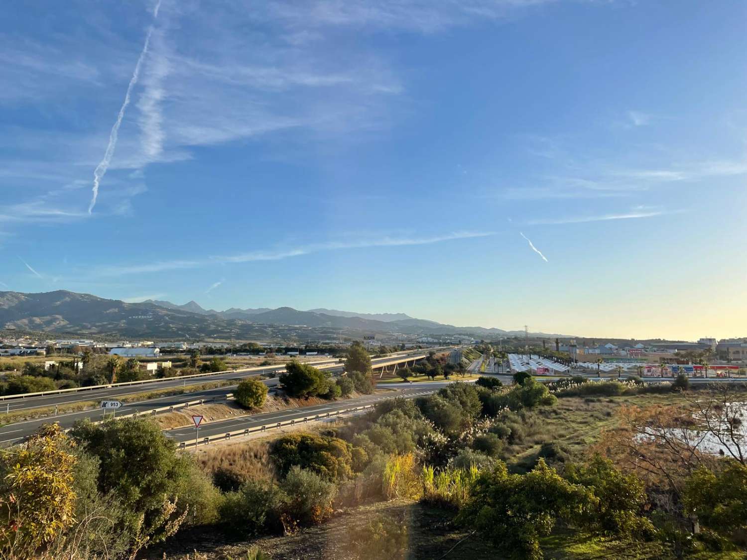 Casa rural con terreno en Velez-Málaga