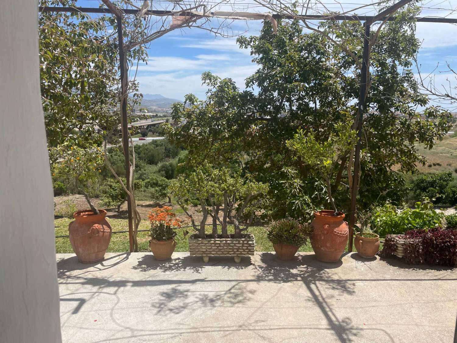 Casa rural con terreno en Velez-Málaga