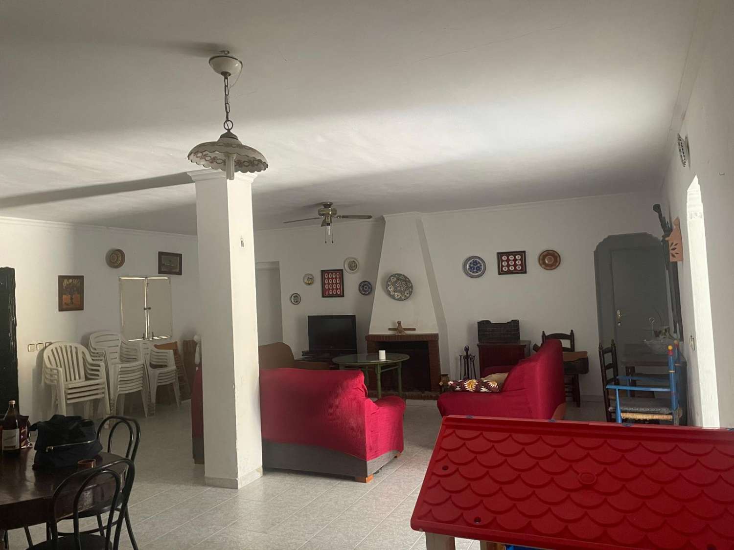 Casa rural con terreno en Velez-Málaga