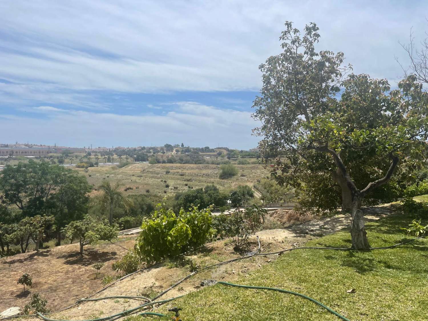 Casa rural con terreno en Velez-Málaga