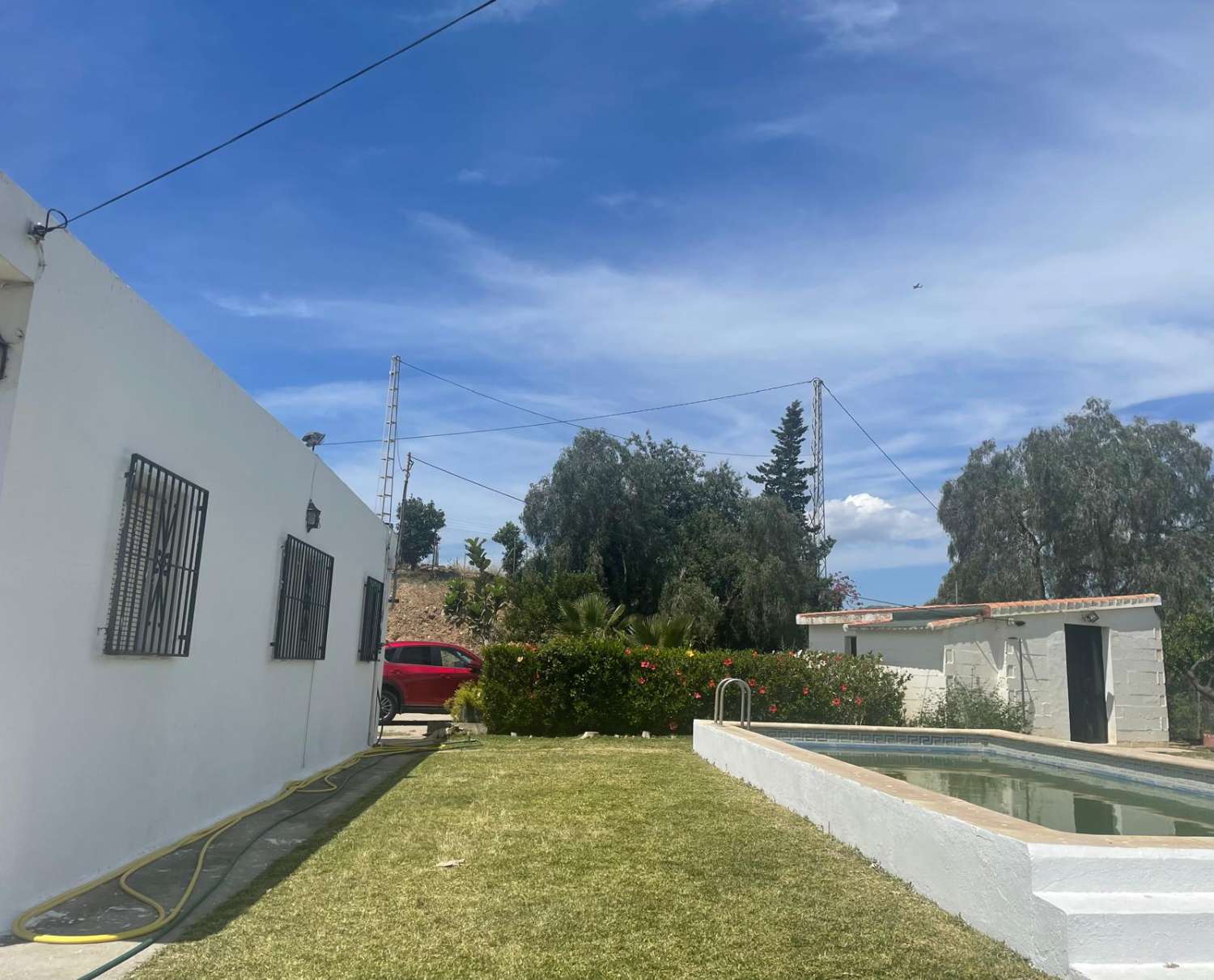 Casa rural con terreno en Velez-Málaga