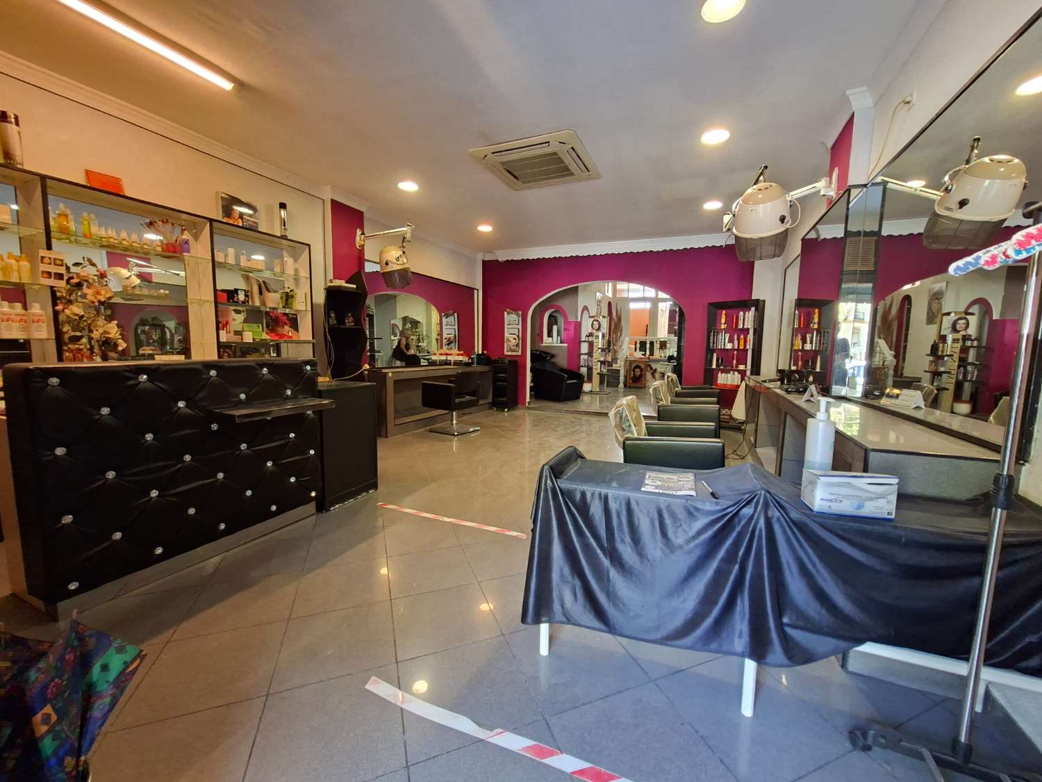 Local con garaje a la venta