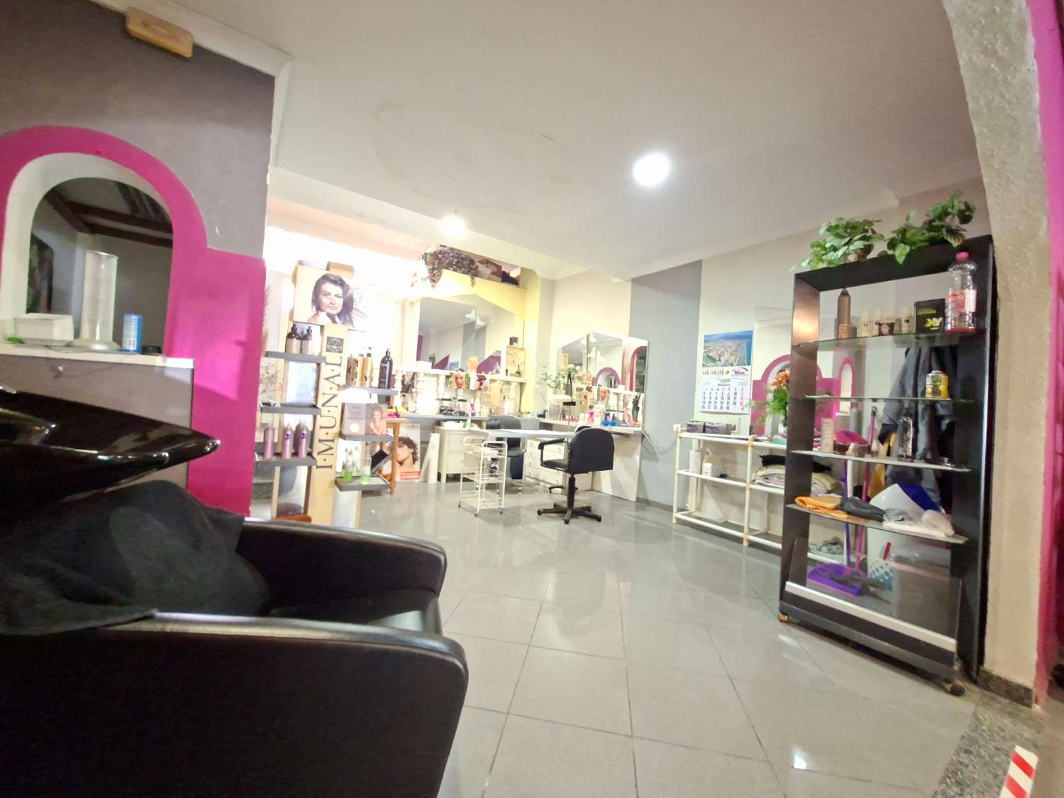 Local con garaje a la venta