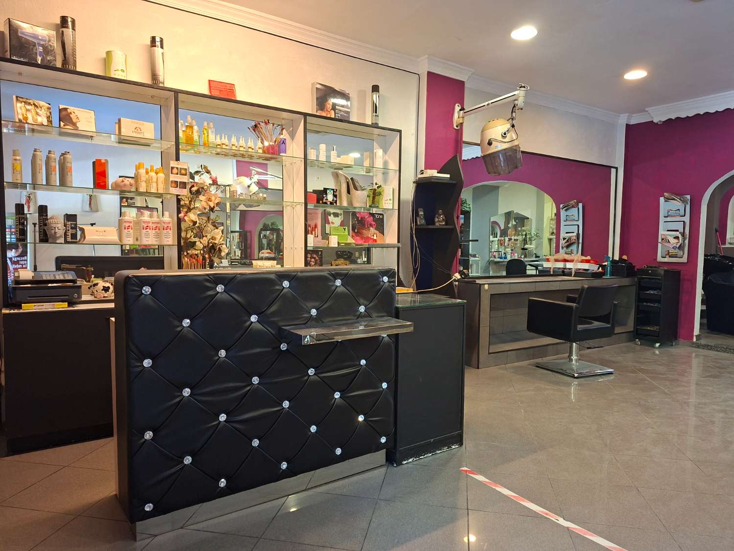 Local con garaje a la venta