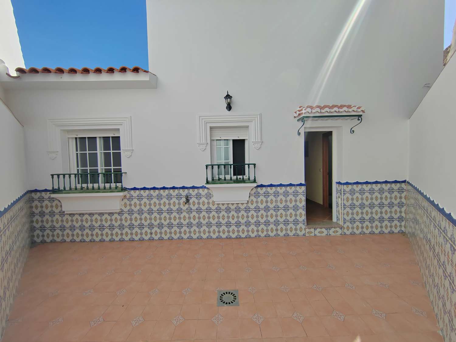 Casa con vistas espectaculares en Competa y apartamento independiente