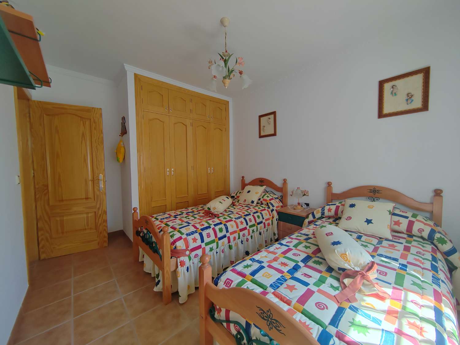 Casa con vistas espectaculares en Competa y apartamento independiente