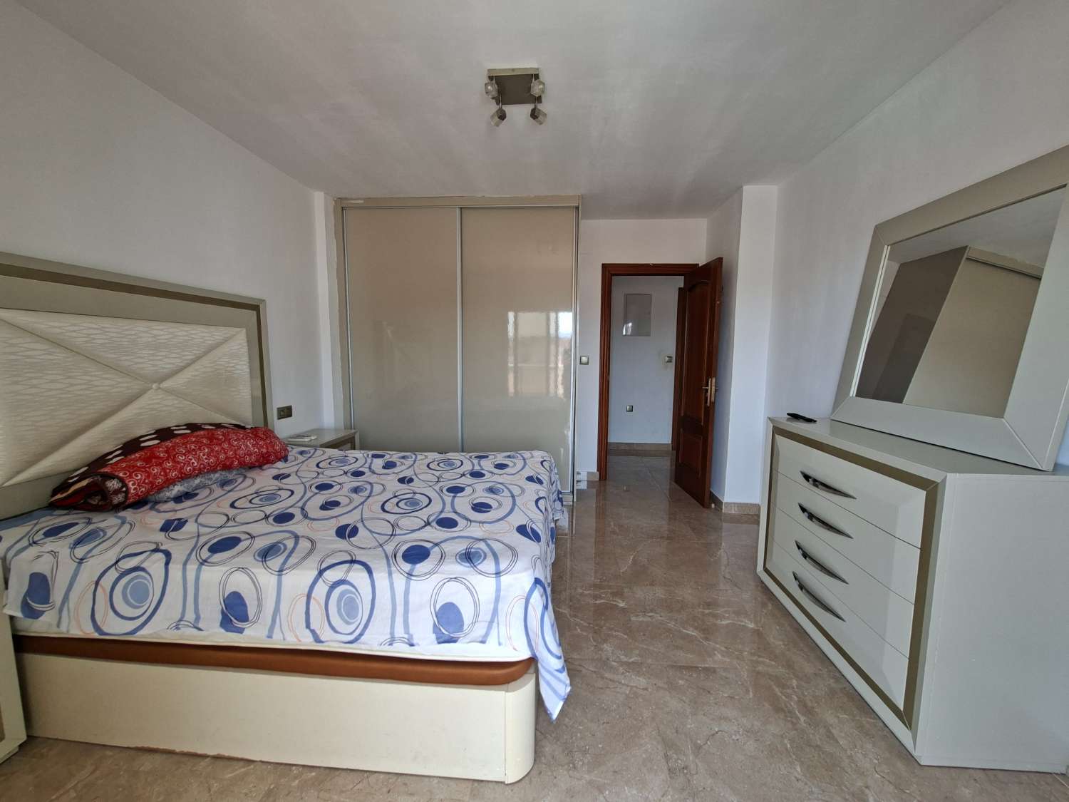 Piso de 3 dormitorios Vélez-Málaga