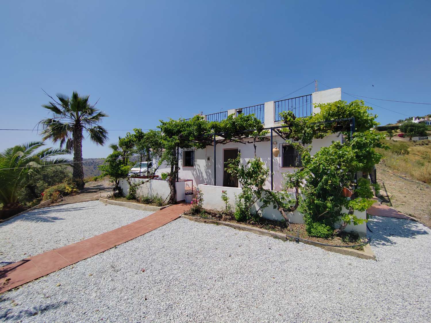 Finca mit Meerblick und guter Zufahrt in Torrox