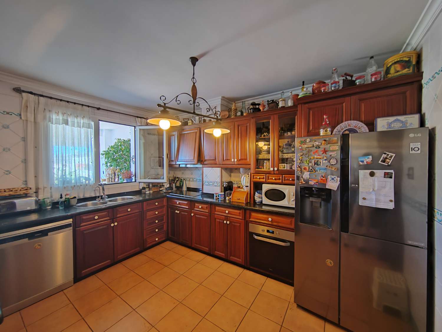 Amplia casa en Vélez-Málaga