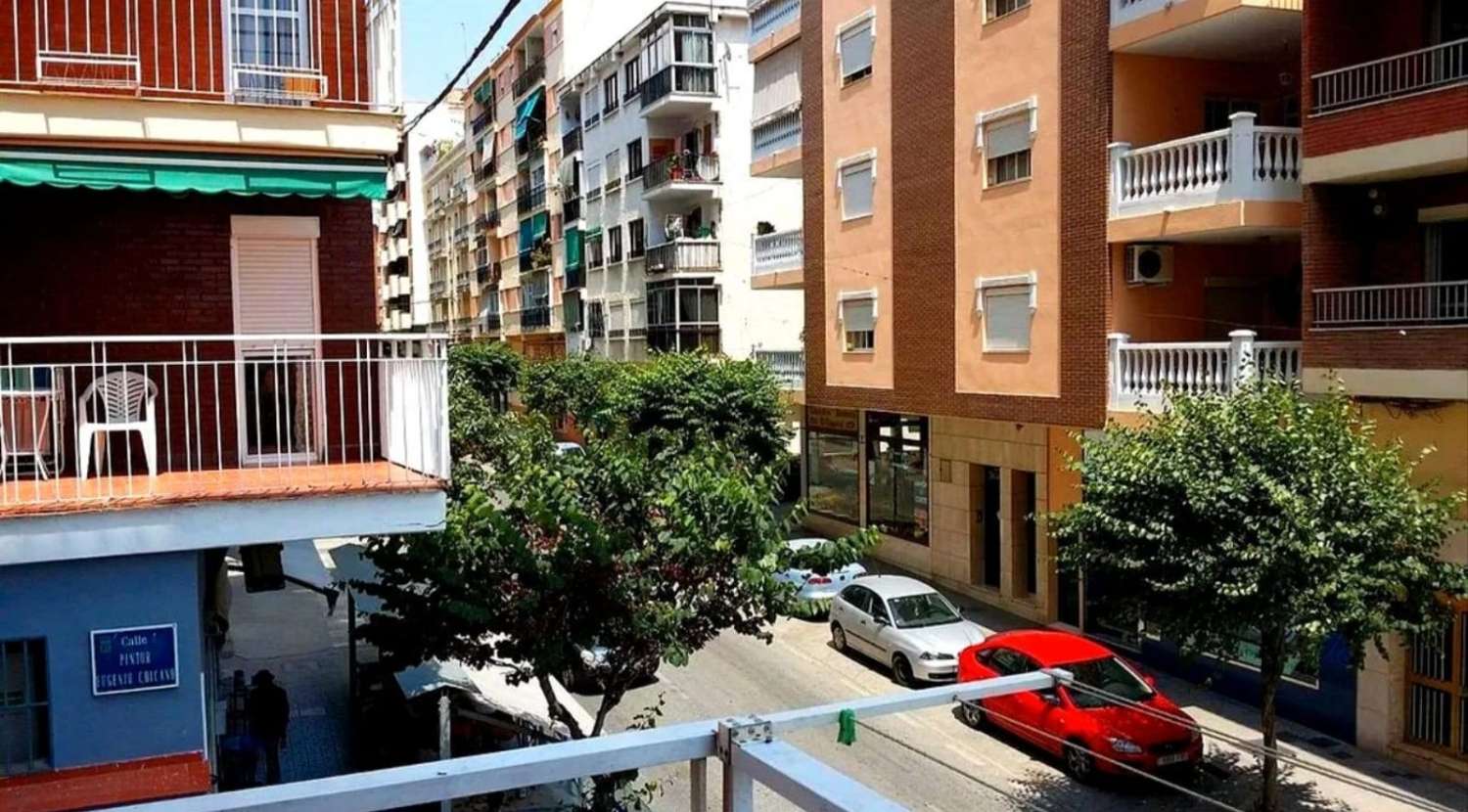 Piso  3 dormitorios Vélez-Málaga