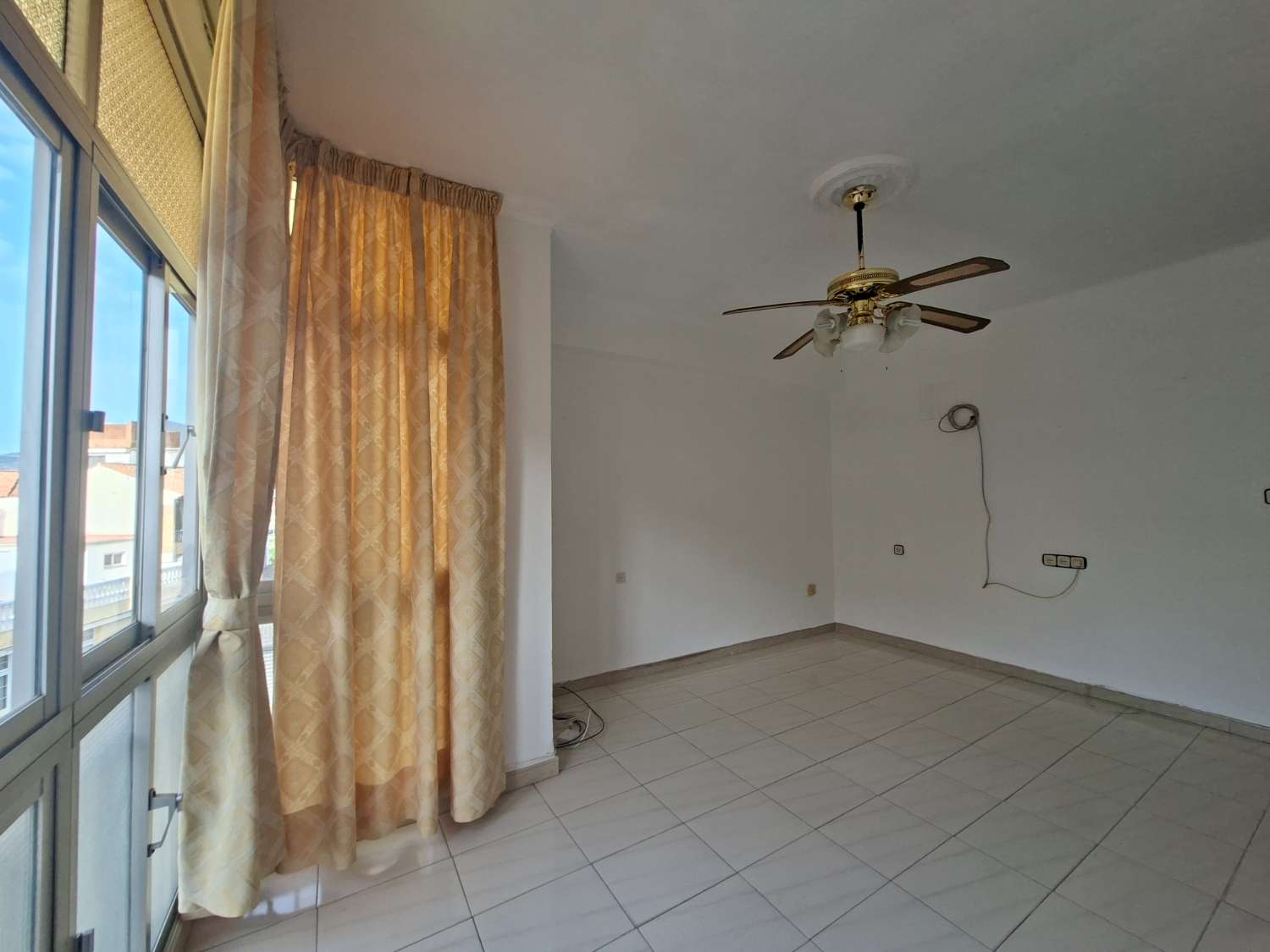 3-Bedroom Apartment in Vélez-Málaga