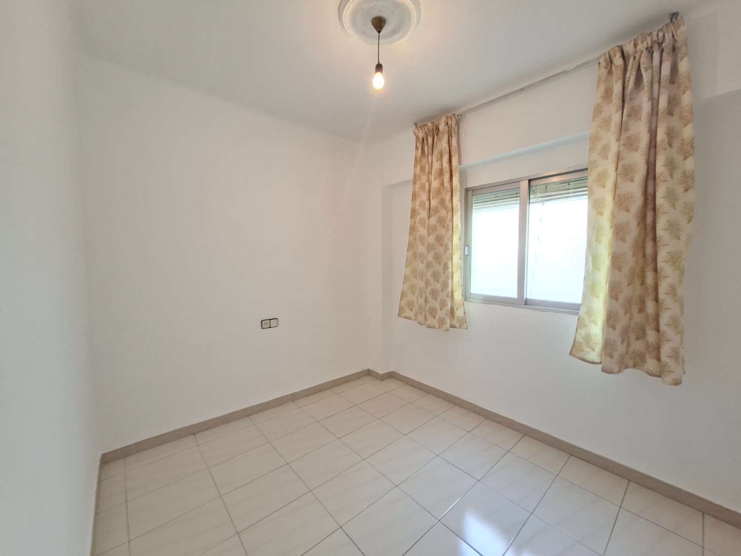 3-Bedroom Apartment in Vélez-Málaga