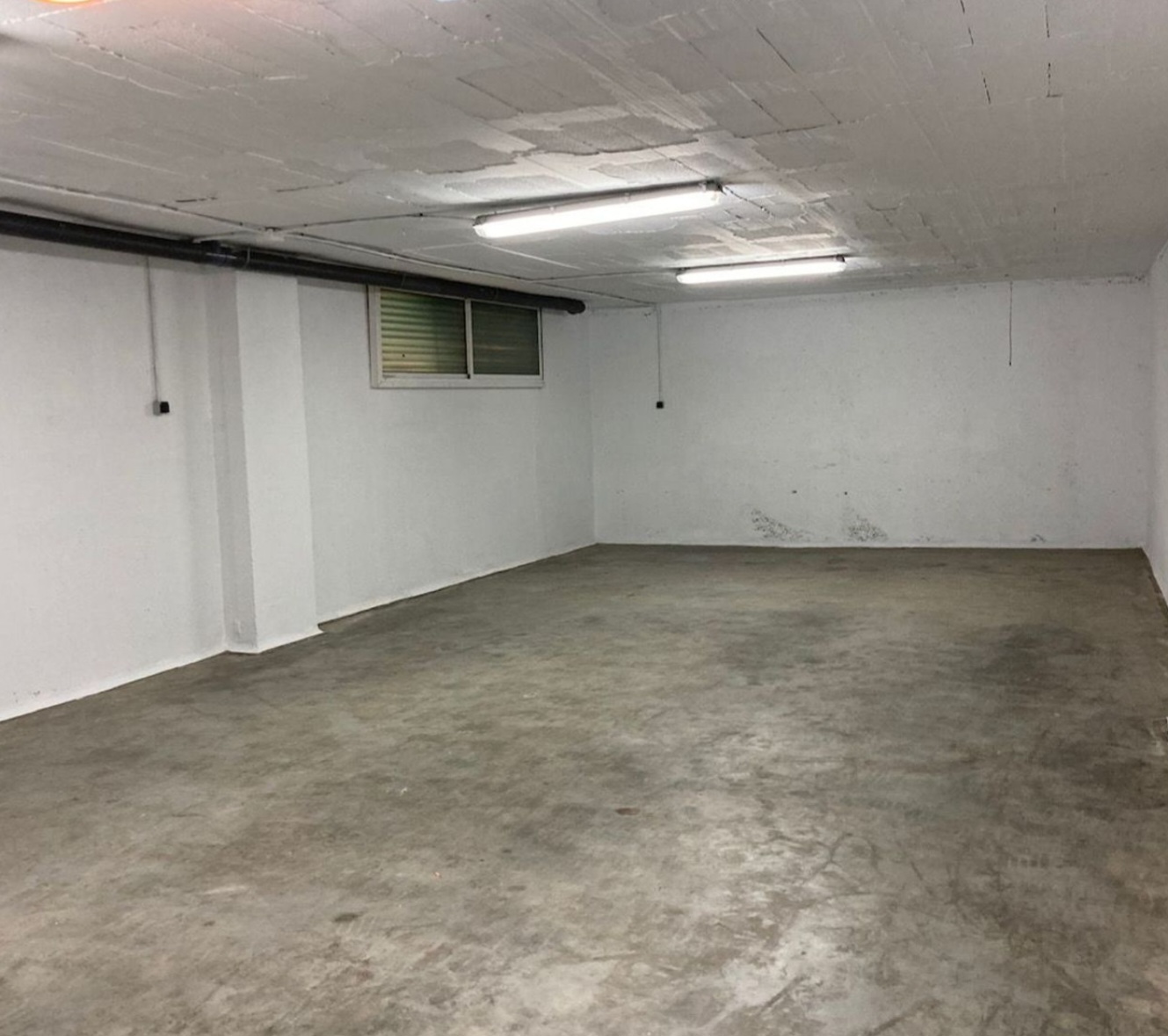 Garage with 145 m² Torre del Mar