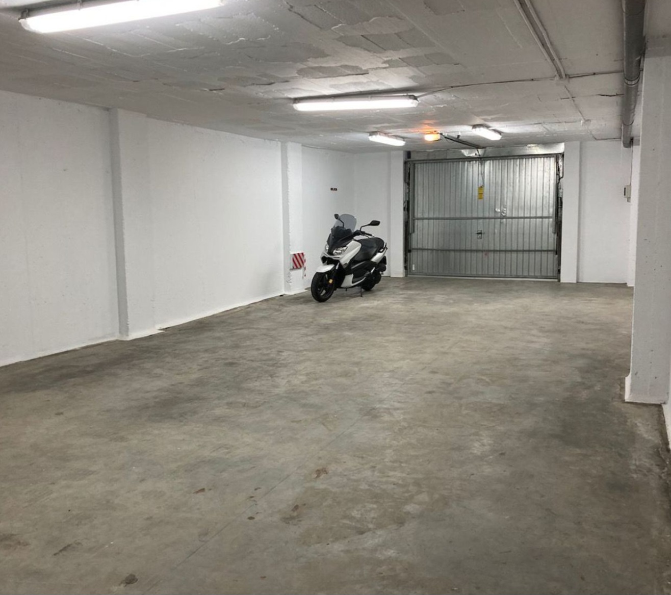 Garage with 145 m² Torre del Mar