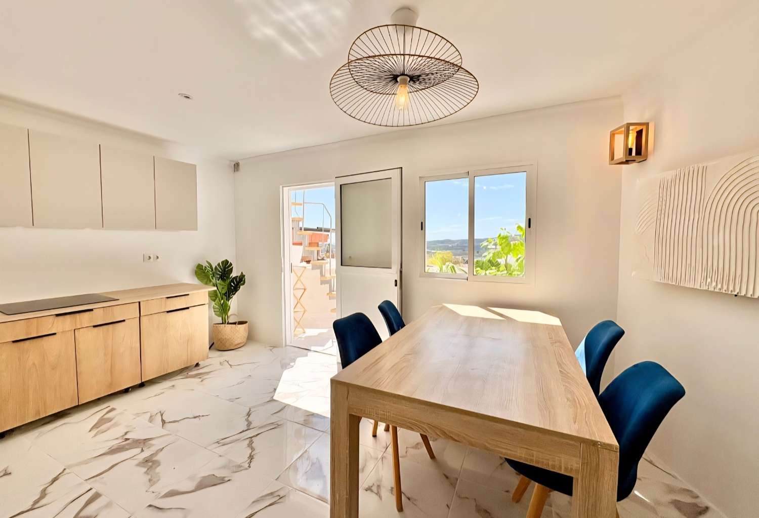 Casa de 3 habitaciones renovada   en  Vèlez-Màlaga
