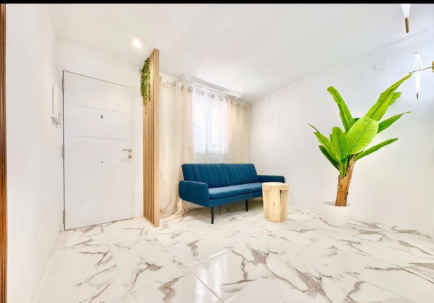 Casa de 3 habitaciones renovada   en  Vèlez-Màlaga