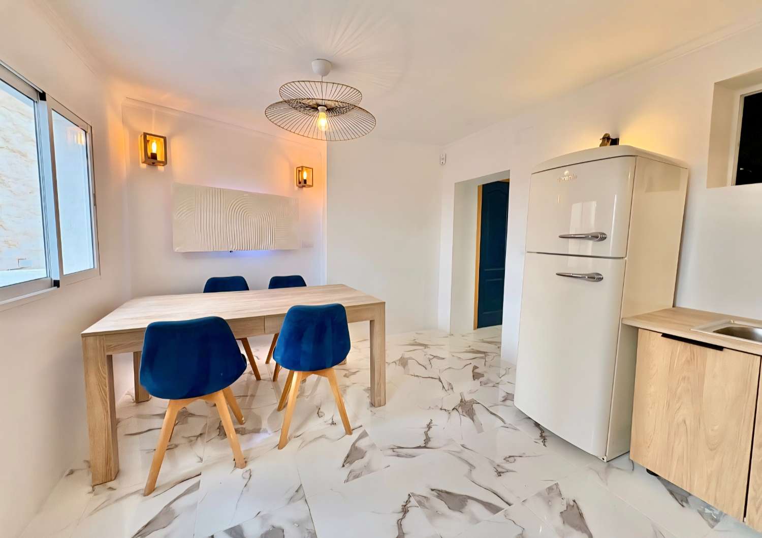 Casa de 3 habitaciones renovada   en  Vèlez-Màlaga