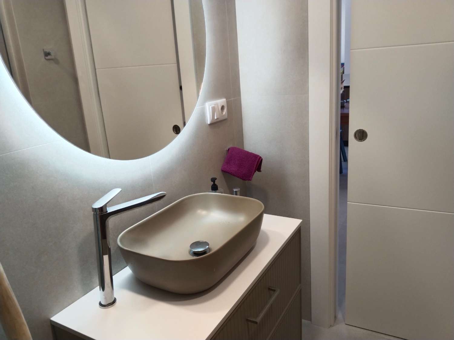 Apartamento reformado junto a la playa en Torre del Mar